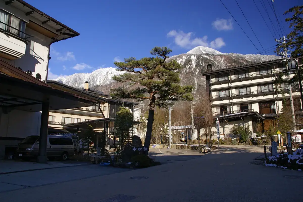 岐阜縣高山市的平湯溫泉街景